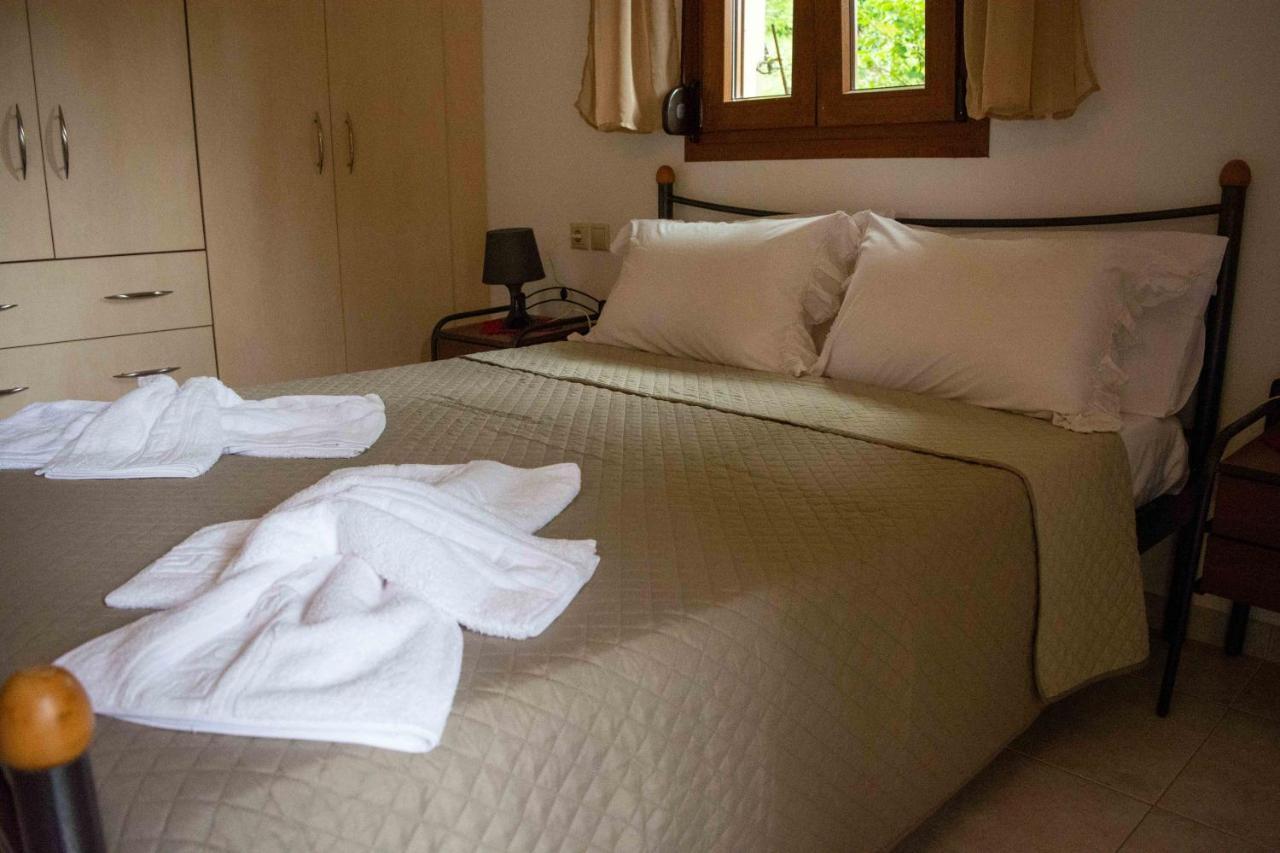 Efi'S Guest House Agios Dimitrios  Exterior photo