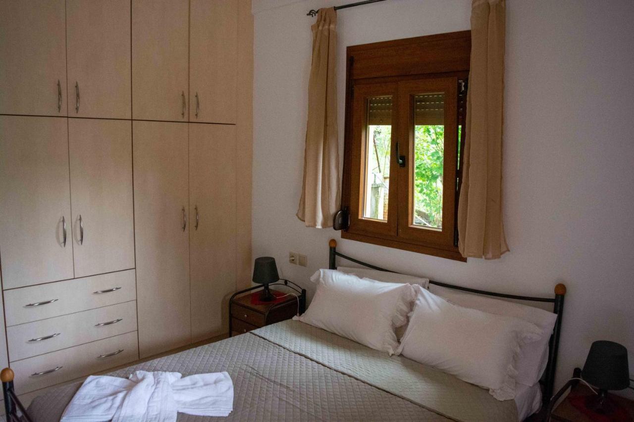 Efi'S Guest House Agios Dimitrios  Exterior photo