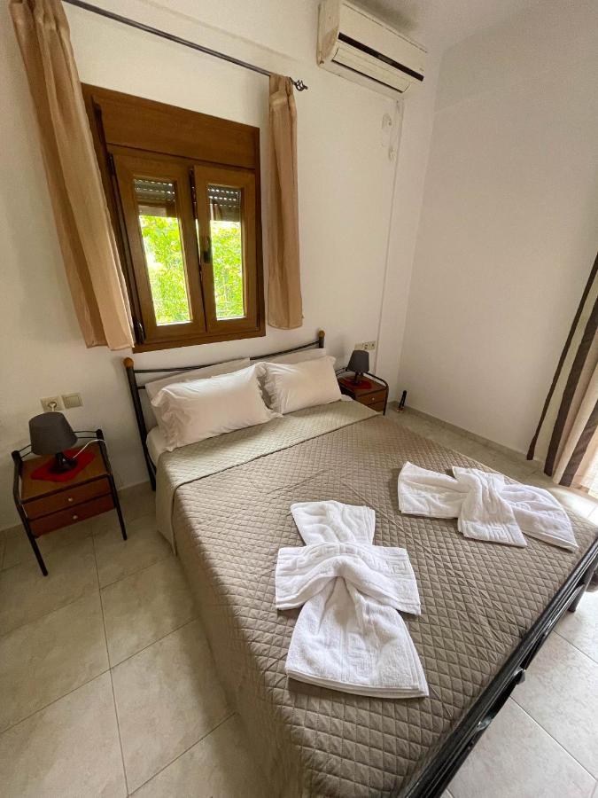 Efi'S Guest House Agios Dimitrios  Exterior photo