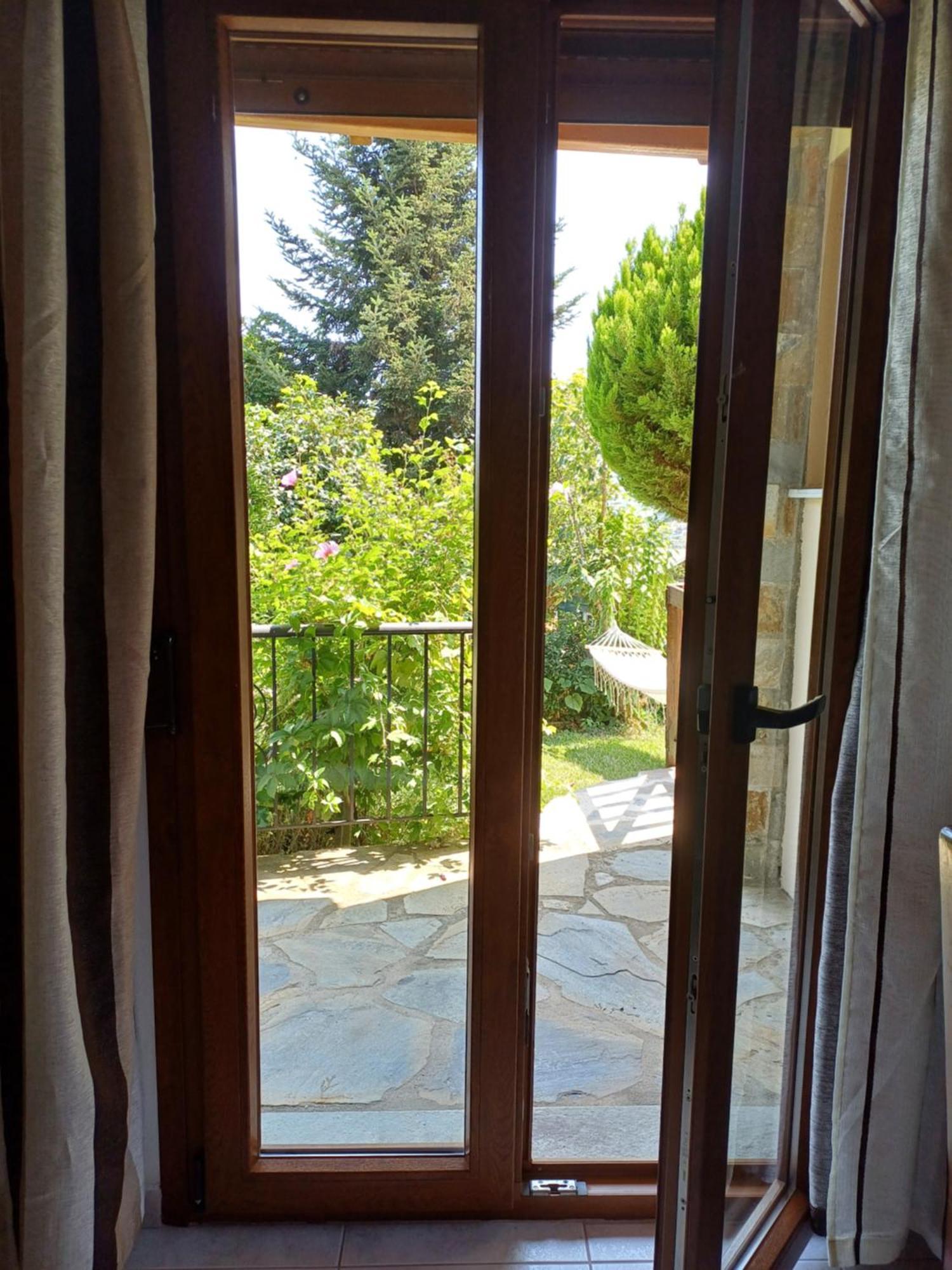 Efi'S Guest House Agios Dimitrios  Exterior photo